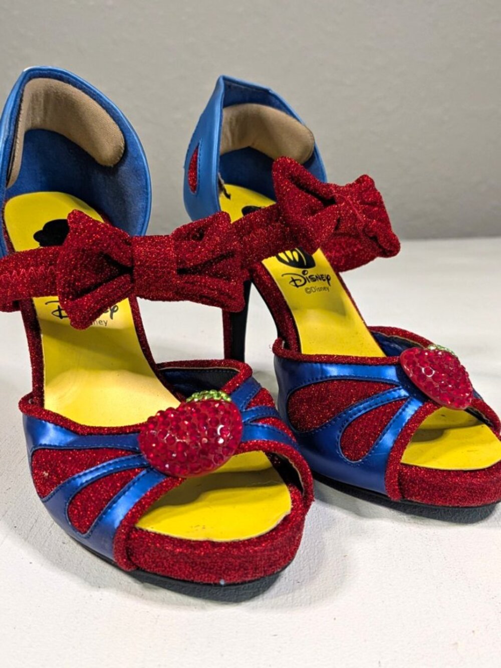 Disney Snow White womens Open Toe Heels Red/Blue/Yellow Glitter Bow Rhinestone 5